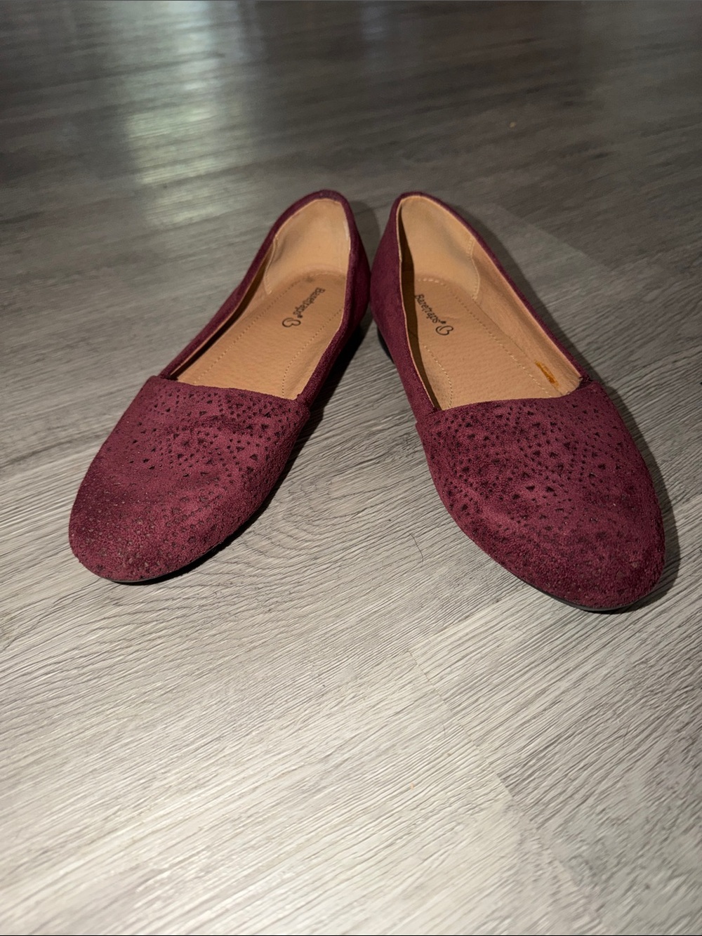 Baretraps Burgundy Suede Pointed-Toe Flats Sz 7.5  EUC